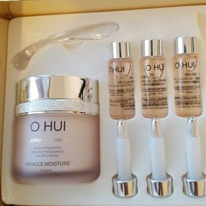O Hui Miracle Moisture + 3 Ampoules